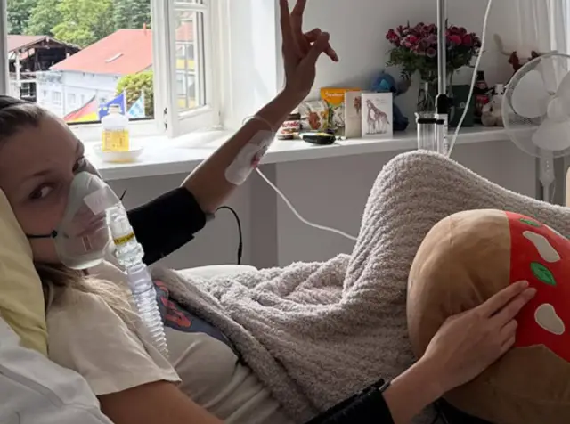 Бела Хадид пусна СНИМКА от болничното легло, супермоделът се бори с лаймска болест | ФАКТИ.БГ Бела Хадид пусна СНИМКА от болничното легло, супермоделът се бори с лаймска болест