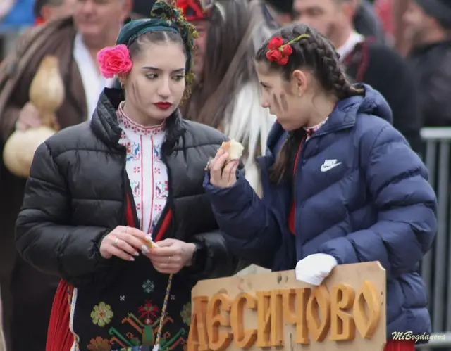 Над 13 000 участници в тазгодишното издание на „Сурва 2026“ (ВИДЕО+СНИМКИ)