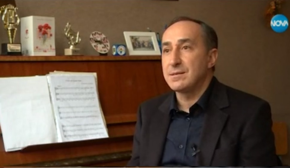 Илиян Михов "Баровеца" - сутрин учител, а вечер пее в кръчма (СНИМКИ)