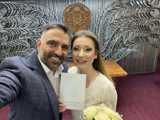  Лора Инджова се омъжи (СНИМКИ) - 2 