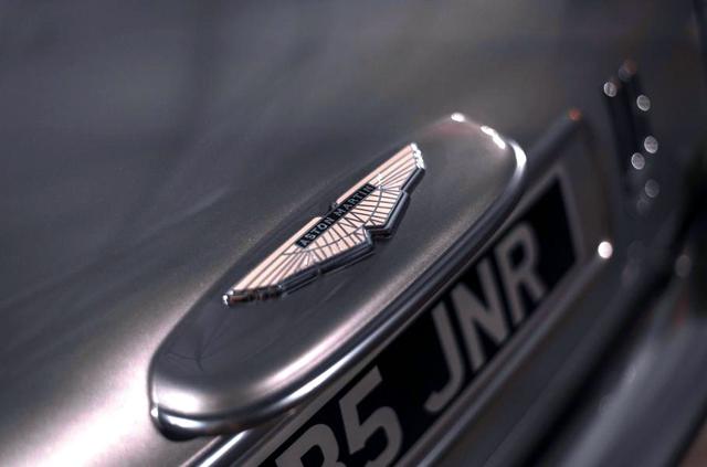Aston Martin пуска електрически DB5 за деца