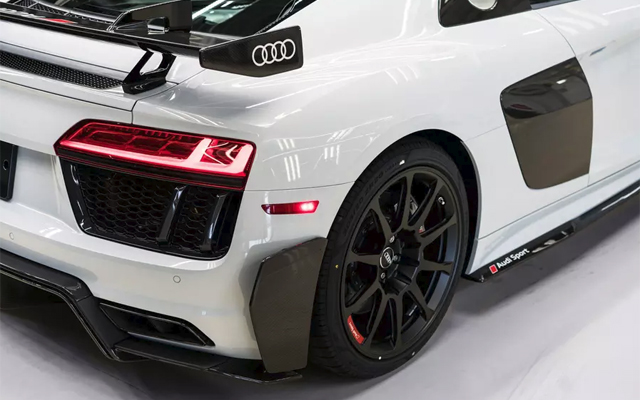Audi показа най-бързото R8
