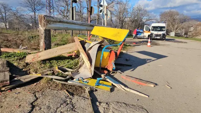 2-годишно дете и майка му загинаха при сблъсък между влак и каруца. Бащата: В шок съм