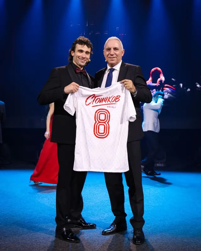 Кой е Кристо Стоичков, избран да изиграе Христо Стоичков?