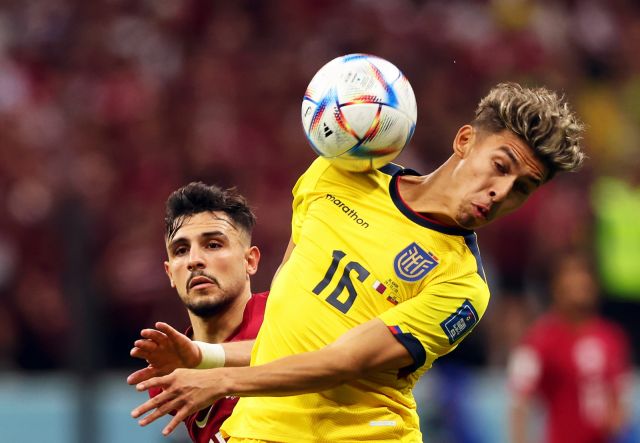 Еквадор вгорчи дебюта на Катар на Световното първенство