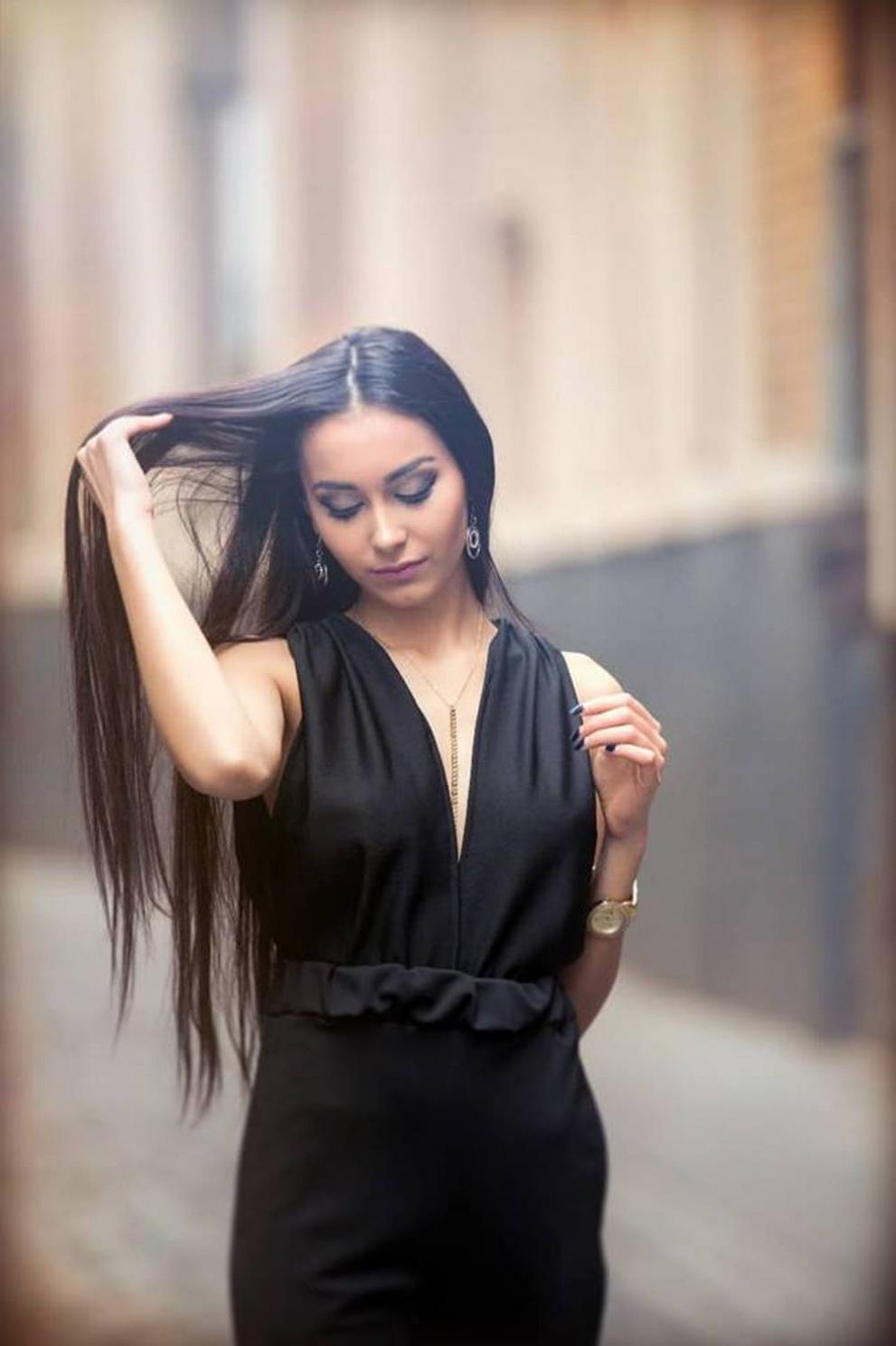 Красавица от Видин ще блесне на конкурс за красота в Индия (СНИМКИ)