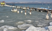 Морето край Бургас замръзна