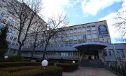 Викове, обиди и хвърлена бутилка срещу медик в болница „Света Анна“ в София