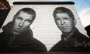 Oasis превзеха британските класации след завръщането им