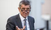 Премиерът на Чехия разбрал от Ройтерс, че е пращал документи за ЧЕЗ