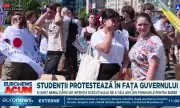 Стотици протестираха в Букурещ срещу плановете на управляващите да намалят студентските стипендии