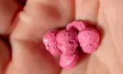 Симулация разкрива шокиращото въздействие на парти дрогата MDMA върху организма