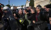 Репортер беше пребит по време на митинг