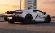 ������ Lamborghini Revuelto �� ���������� ��� ������������ ����
