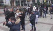Протести на засегнатите от COVID мерките се проведоха в Пловдив и Бургас