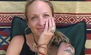 Жителите на Старо Стефаново: Писателката Розмари Де Мео упражнява системен тормоз върху нас