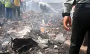 Зловещо ВИДЕО разкрива ситуацията в салона на индийския самолет секунди преди разбиването му в Ахмедабад СНИМКИ