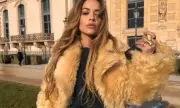 Бивша на Хамилтън показа пищните си форми