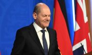 Германският канцлер на посещение в Япония