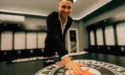 Партизан представи Янис Карабельов