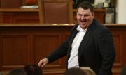 Остри критики към ЕК заради бездействие срещу корупцията в България