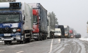 Пуснаха движението и за тежкотоварните коли