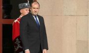 Янаки Стоилов и Велислав Минеков влизат в служебния кабинет