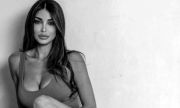 Секси италианка, вкарала в леглото си куп спортисти, се отдаде на летни страсти