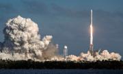 SpaceX изпрати кораб към МКС