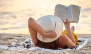 Топ 10 на перфектните книги за лятната почивка