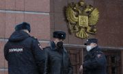 Навални остава в ареста