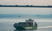 ������ ��� ������ �� ������� � 2 300 ������ �� ��������� � �������� ������