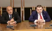 България: Почтените си тръгват, компрометираните остават