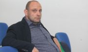 Аут ли е Тити Папазов от Левски Лукойл?