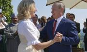Булката за Путин: Не се прекланям никому