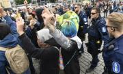 Протести срещу бежанците в Турку