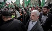 Каква горчива ирония: докато арабският свят се отдръпва от Хамас, Западът се сближава с тях