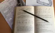 Над 55 000 десетокласници се явяват на НВО