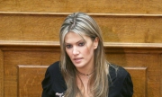 Красива социалистка изостави Папандреу