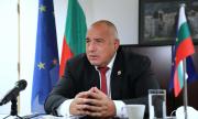 Всички контактни на премиера са под карантина