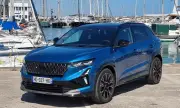    Renault Austral (     )