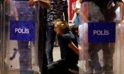 Турската полиция арестува 20 чужденци