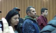 Докараха убиеца на рейнджърката окован с вериги