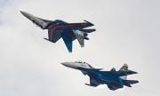 Руски Су-27 прихвана шведски самолет