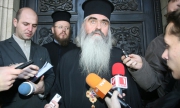 Трима митрополити ще се борят за поста патриарх