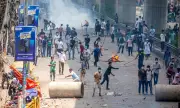 Над 300 полицаи бяха ранени при меле с протестиращи (СНИМКИ)