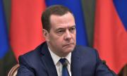 Медведев: Няма да спираме газа през Украйна