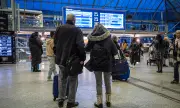 Препоръчаха на пътниците да отложат пътуванията си до Франция