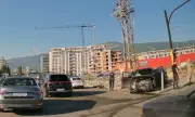 Тежка катастрофа пред мол в София, двама са в болница