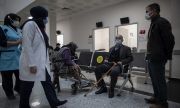 Израел: Омикрон може да доведе до стаден имунитет 